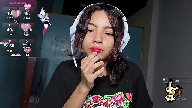 Snapshot of Lovelyamyy chatting on 7, 11, 2025 Lovelyamyy online show from 7, 11, 2025