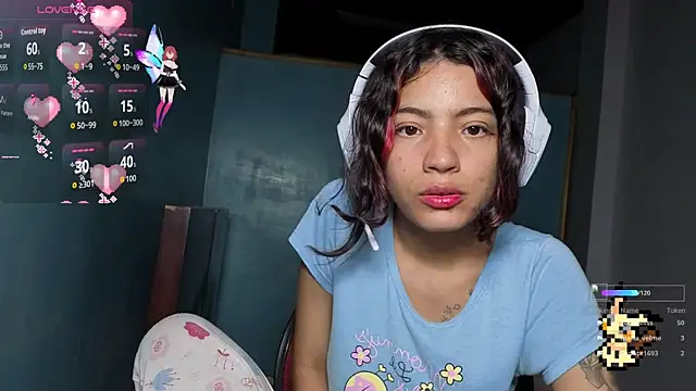 Snapshot of Lovelyamyy chatting on 11, 11, 2025 Lovelyamyy online show from 11, 11, 2025