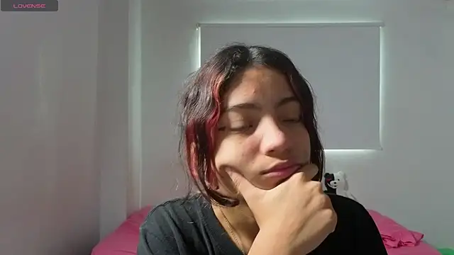 Snapshot of Lovelyamyy chatting on 24, 11, 2025 Lovelyamyy online show from 24, 11, 2025