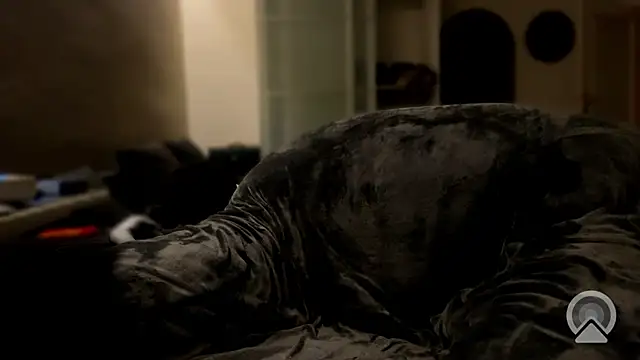 Snapshot of TyroneeDE chatting on 16, 10, 2025 TyroneeDE online show from 16, 10, 2025