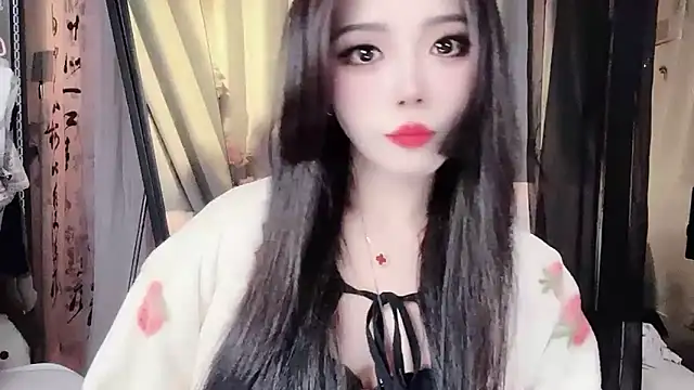 ying-love520 online show from 5, 11, 2025