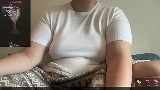 Snapshot of Teasingsarah chatting on 29, 9, 2025 Teasingsarah online show from 29, 9, 2025