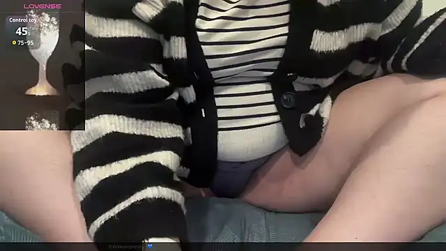 Teasingsarah online show from 6, 11, 2025