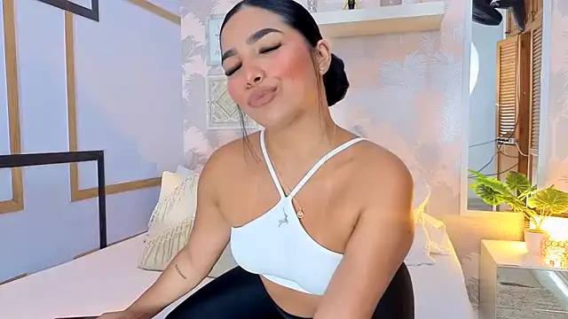 CharlotteGraay online show from 3, 12, 2025