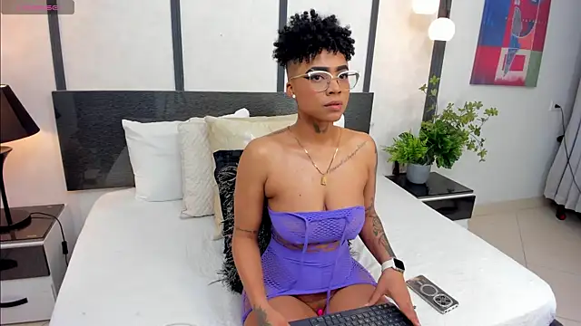 Snapshot of LuciaWallace chatting on 8, 1, 2026 LuciaWallace online show from 8, 1, 2026