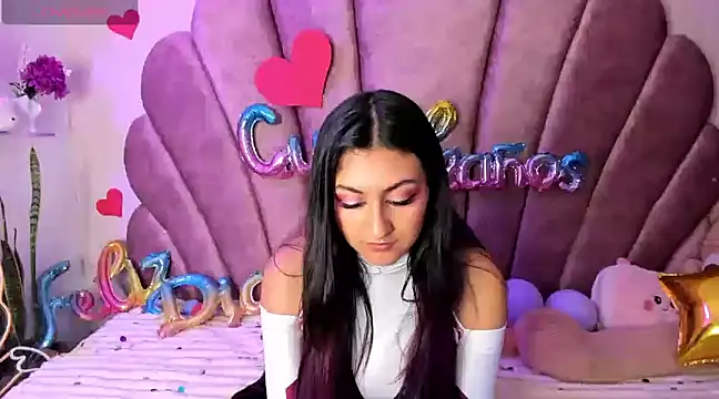 sweetfoxy 17 online show from 25, 2, 2025