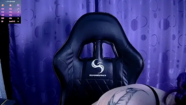 Kimlennox  online show from 21, 2, 2025