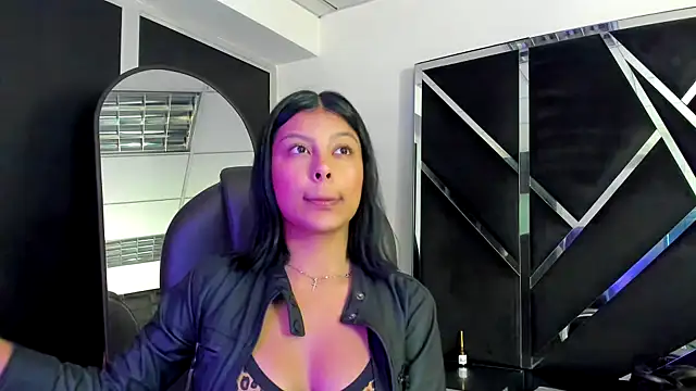 Snapshot of Salmaportman69 chatting on 19, 10, 2025 Salmaportman69 online show from 19, 10, 2025