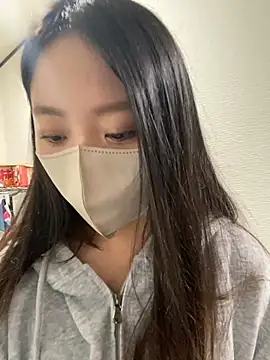 Snapshot of yazawa_oO chatting on 6, 10, 2025 yazawa oO online show from 6, 10, 2025