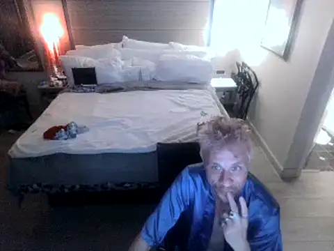 Snapshot of AQuickPhyx chatting on 2, 2, 2025 AQuickPhyx online show from 2, 2, 2025