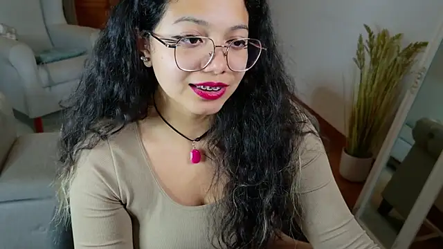 Snapshot of SelenaBlumX chatting on 10, 10, 2025 SelenaBlumX online show from 10, 10, 2025