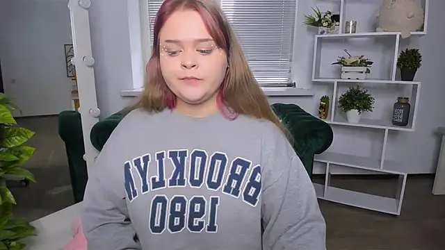 Erica  Alta online show from 12, 10, 2025