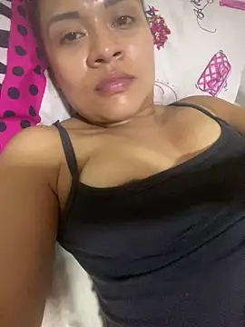 Yessica 832 online show from 14, 3, 2025