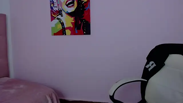 Snapshot of candyre chatting on 8, 2, 2025 candyre online show from 8, 2, 2025