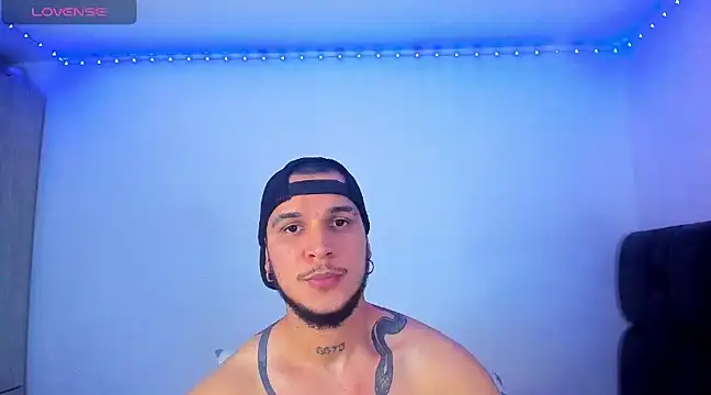 Snapshot of austinoficial chatting on 19, 1, 2025 austinoficial online show from 19, 1, 2025