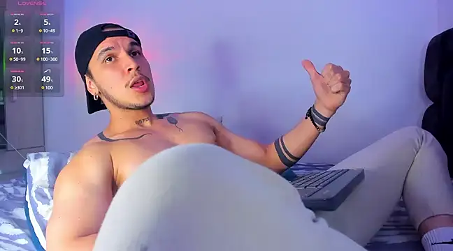 Snapshot of austinoficial chatting on 6, 2, 2025 austinoficial online show from 6, 2, 2025