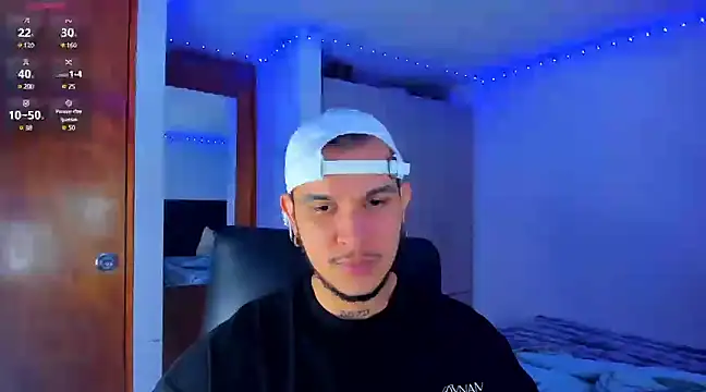 Snapshot of austinoficial chatting on 5, 3, 2025 austinoficial online show from 5, 3, 2025