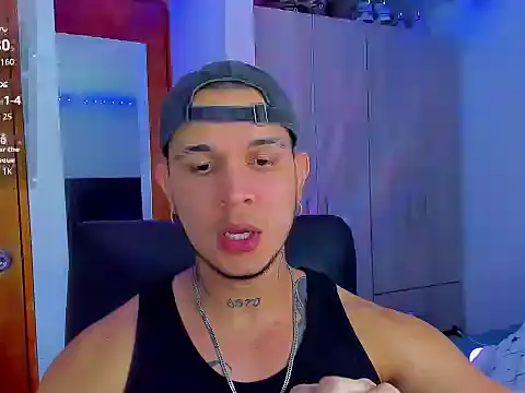 Snapshot of austinoficial chatting on 11, 9, 2025 austinoficial online show from 11, 9, 2025