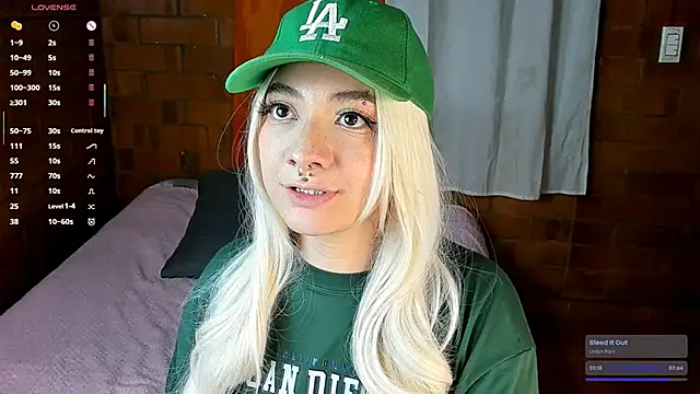 Annycolin  online show from 24, 1, 2025