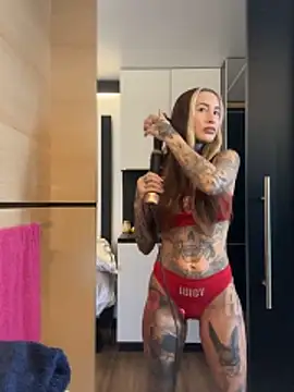 Black sweet Rose online show from 3, 3, 2026