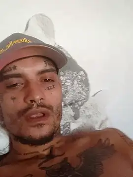 Snapshot of gibbyi777 chatting on 17, 12, 2025 gibbyi777 online show from 17, 12, 2025