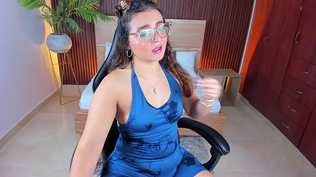 lilly ass  online show from 8, 2, 2025