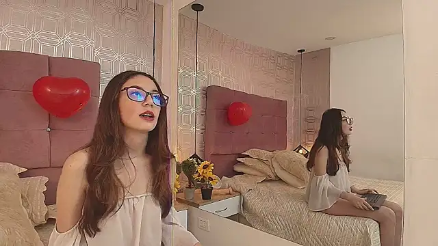 Snapshot of victoriapalmerfg chatting on 18, 2, 2025 victoriapalmerfg online show from 18, 2, 2025