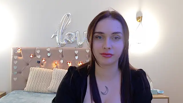 Lilliana Moon online show from 7, 2, 2025