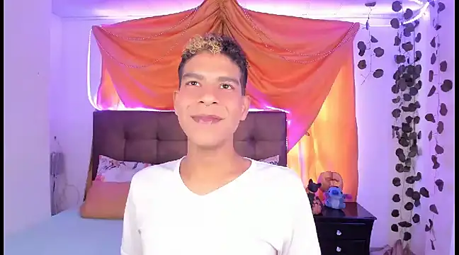 Ethan Boyy online show from 6, 3, 2025