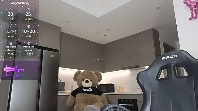 asianqueeny online show from 25, 10, 2025