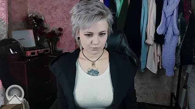 Snapshot of EvaBrownie chatting on 28, 1, 2025 EvaBrownie online show from 28, 1, 2025