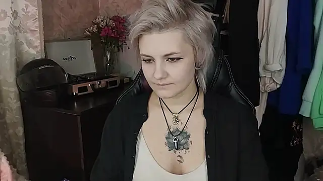 Snapshot of EvaBrownie chatting on 15, 2, 2025 EvaBrownie online show from 15, 2, 2025