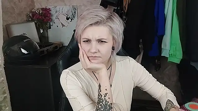 Snapshot of EvaBrownie chatting on 21, 2, 2025 EvaBrownie online show from 21, 2, 2025
