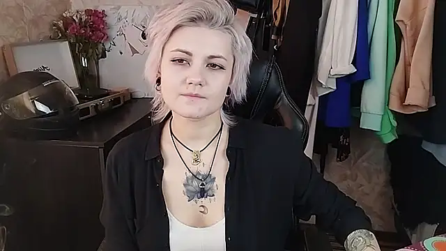 Snapshot of EvaBrownie chatting on 22, 2, 2025 EvaBrownie online show from 22, 2, 2025