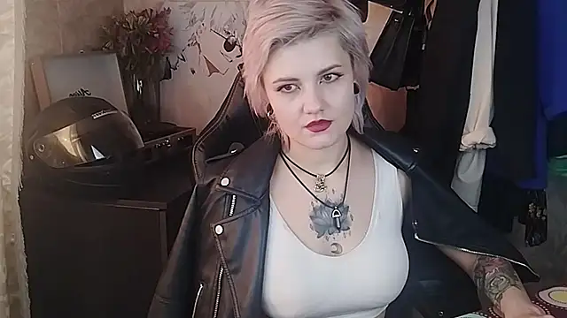 Snapshot of EvaBrownie chatting on 27, 2, 2025 EvaBrownie online show from 27, 2, 2025