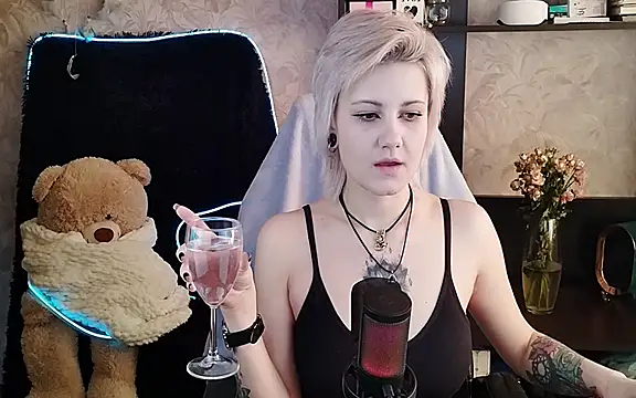 Snapshot of EvaBrownie chatting on 16, 3, 2025 EvaBrownie online show from 16, 3, 2025