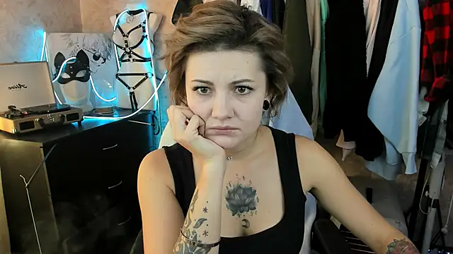 Snapshot of EvaBrownie chatting on 13, 9, 2025 EvaBrownie online show from 13, 9, 2025