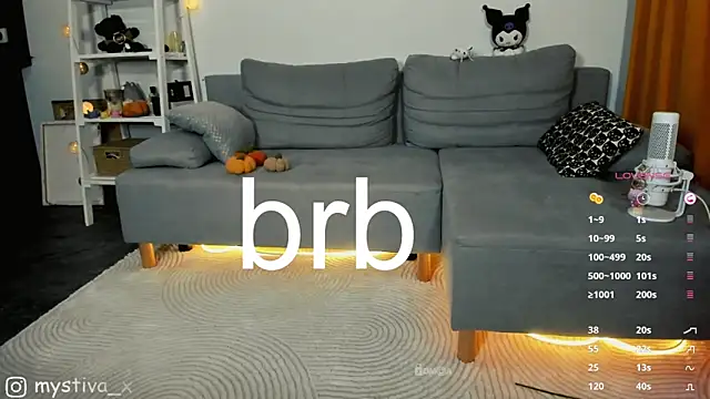 Snapshot of EliyaX chatting on 17, 10, 2025 EliyaX online show from 17, 10, 2025