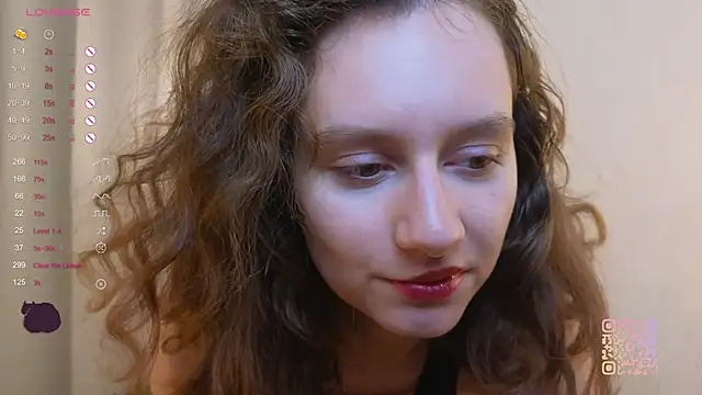 Snapshot of Leya_Curly chatting on 2, 11, 2025 Leya Curly online show from 2, 11, 2025