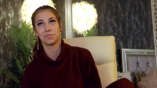 Snapshot of KeylaBlair chatting on 23, 11, 2025 KeylaBlair online show from 23, 11, 2025