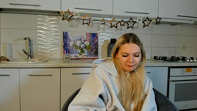 Snapshot of SynnoveEyre chatting on 6, 2, 2025 SynnoveEyre online show from 6, 2, 2025