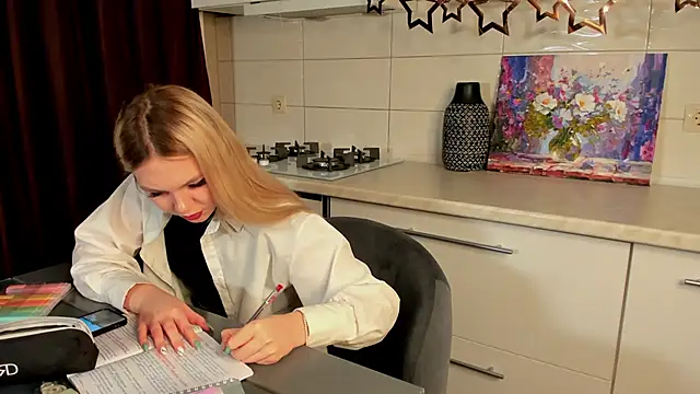 Snapshot of SynnoveEyre chatting on 12, 2, 2025 SynnoveEyre online show from 12, 2, 2025