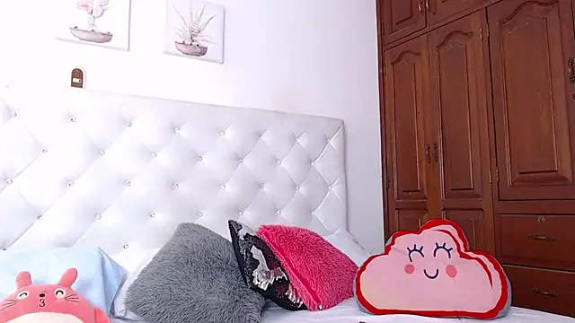 littleslut1 online show from 12, 3, 2025