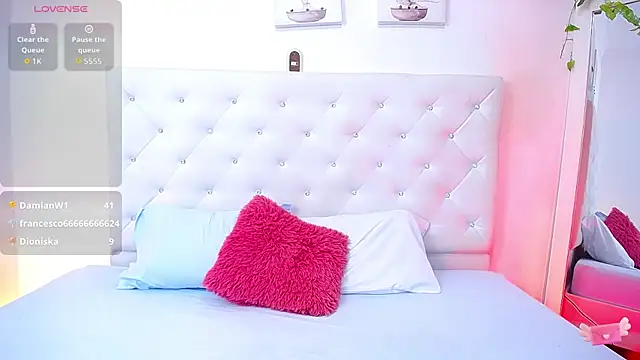 littleslut1 online show from 7, 11, 2025