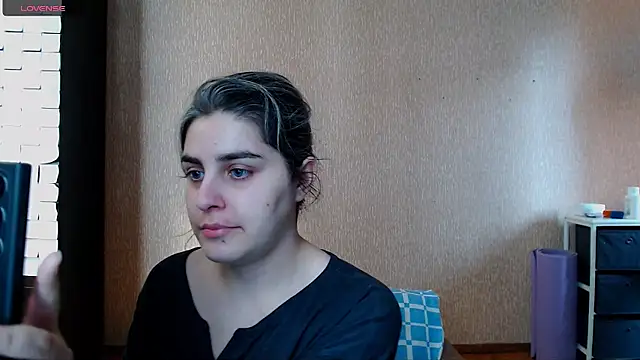 Snapshot of _Roselina_ chatting on 6, 3, 2026 Roselina online show from 6, 3, 2026