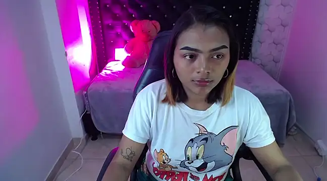 madelein m online show from 28, 1, 2025