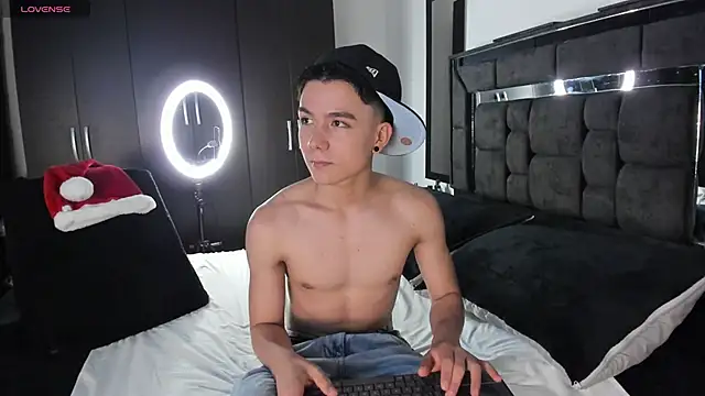 alanblack1 online show from 21, 11, 2025