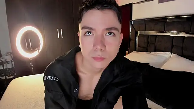 Snapshot of alanblack1 chatting on 2, 3, 2026 alanblack1 online show from 2, 3, 2026