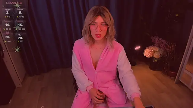 Snapshot of foxy_jpg chatting on 14, 10, 2025 foxy jpg online show from 14, 10, 2025