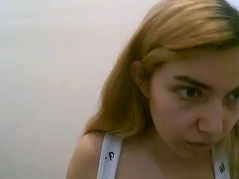 VittoriaTaylor online show from 20, 9, 2025